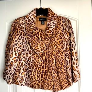 Cheetah print cropped faux fur jacket. Size medium.